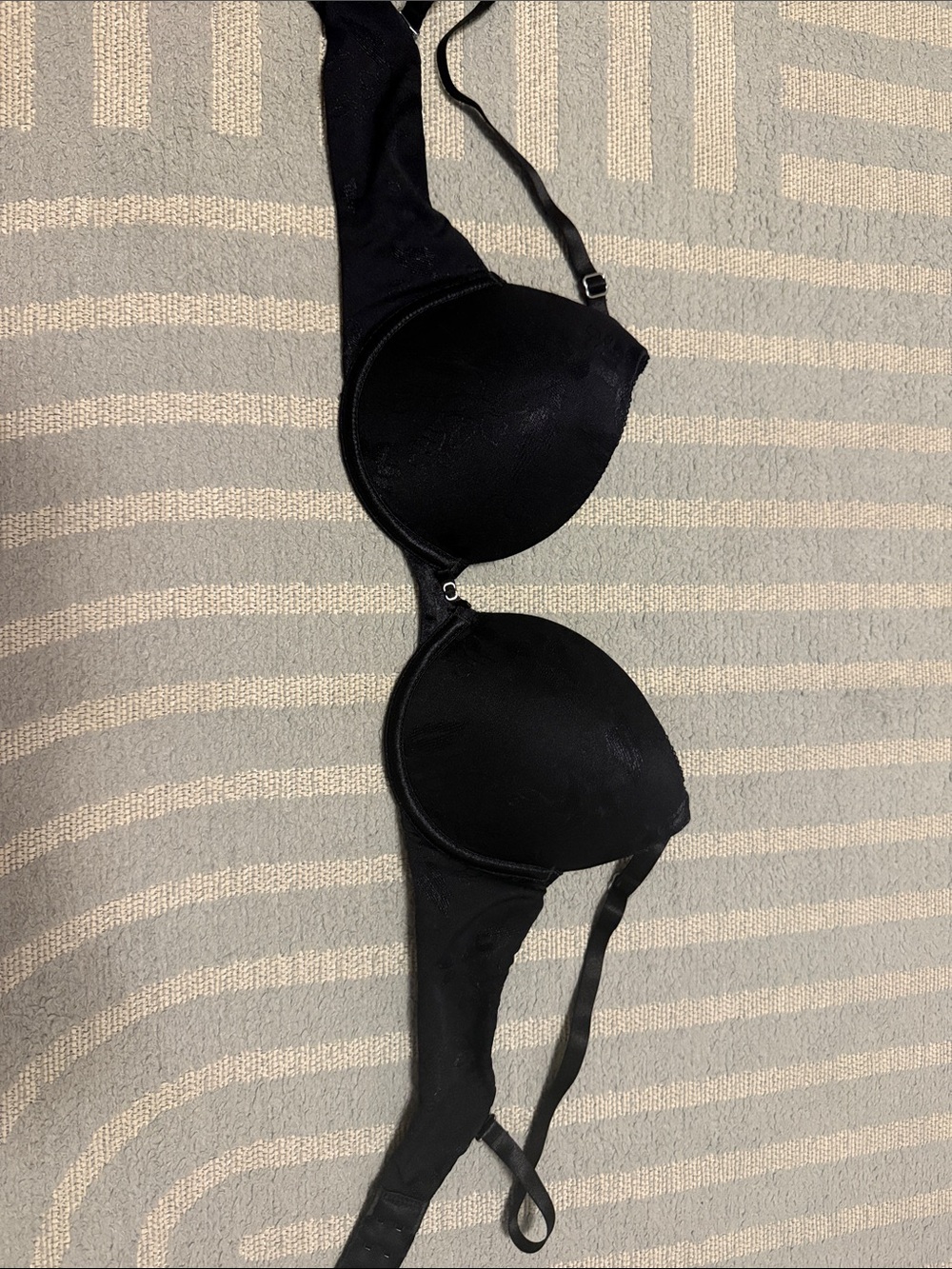 Vanity Fair Black Underwire Bra with Smooth Straps super push up